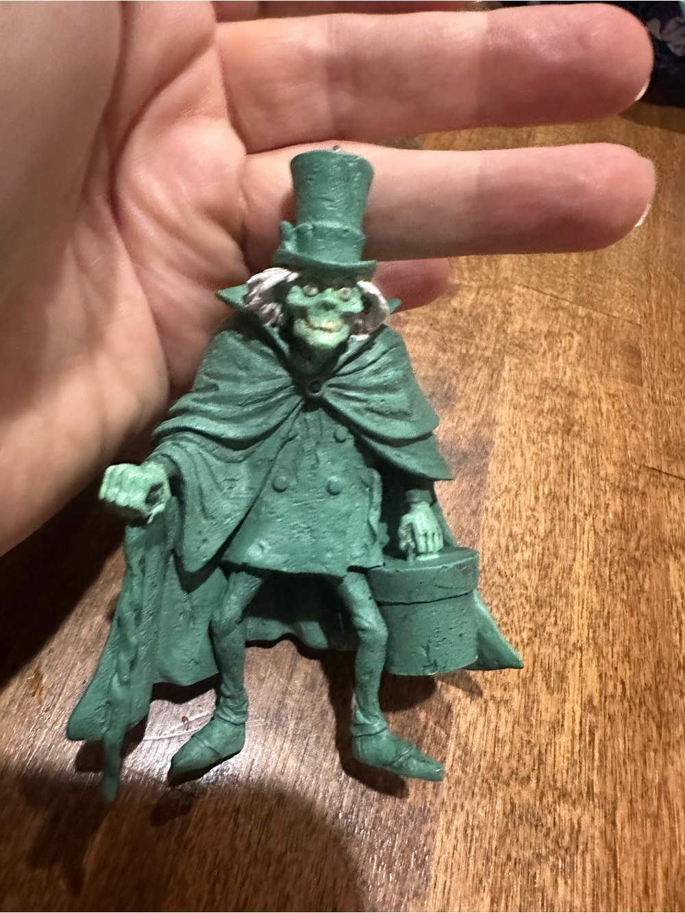 Disney Parks Haunted Mansion Green Hatbox Ghost Figural Ornament